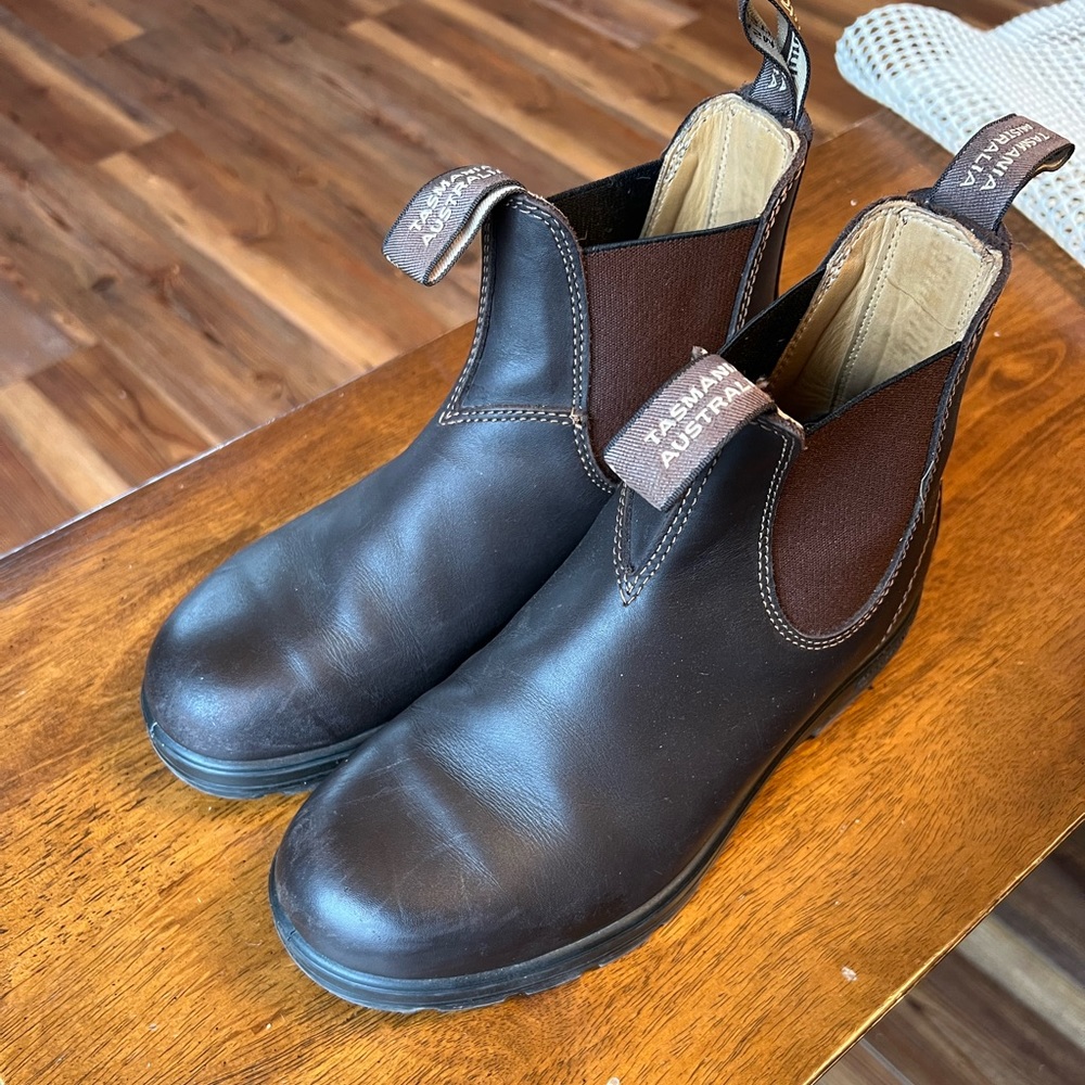 Dark brown leather Blundstone